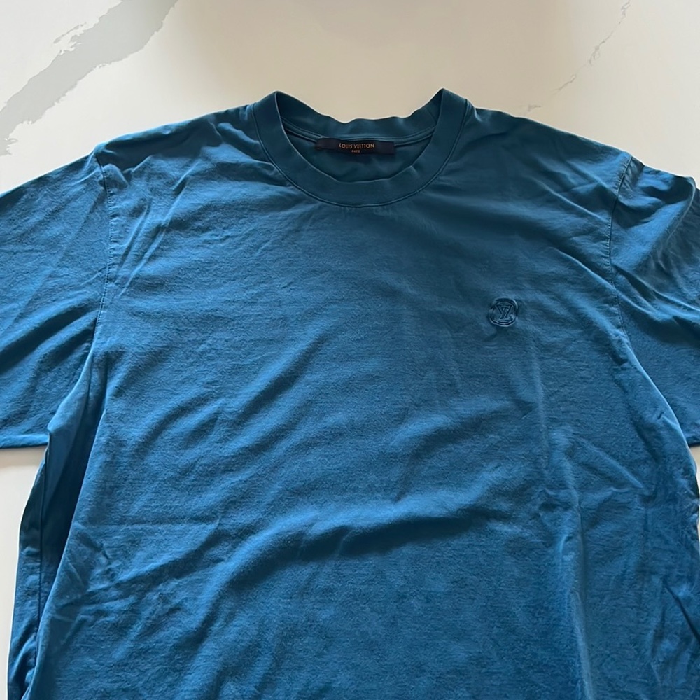 Louis Vuitton tee shirt (M)